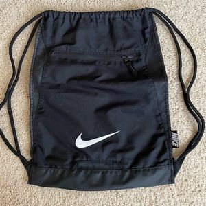 Nike drawstring backpack/gym sack in black